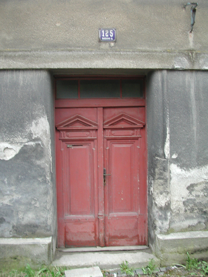 Front door of 125.jpg 218.2K